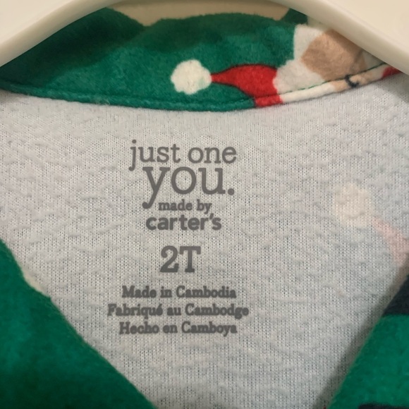 Baby’s Size (2T) Santa Claus Pajama Set Carter’s Just one you - Picture 4 of 8